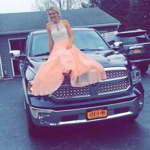 Meet your Posher, Lexa